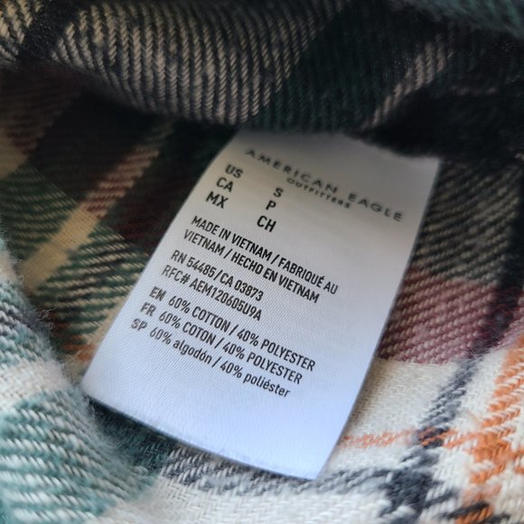 American Eagle Cropped Button Down Flannel NWOT - Picture 12 of 15